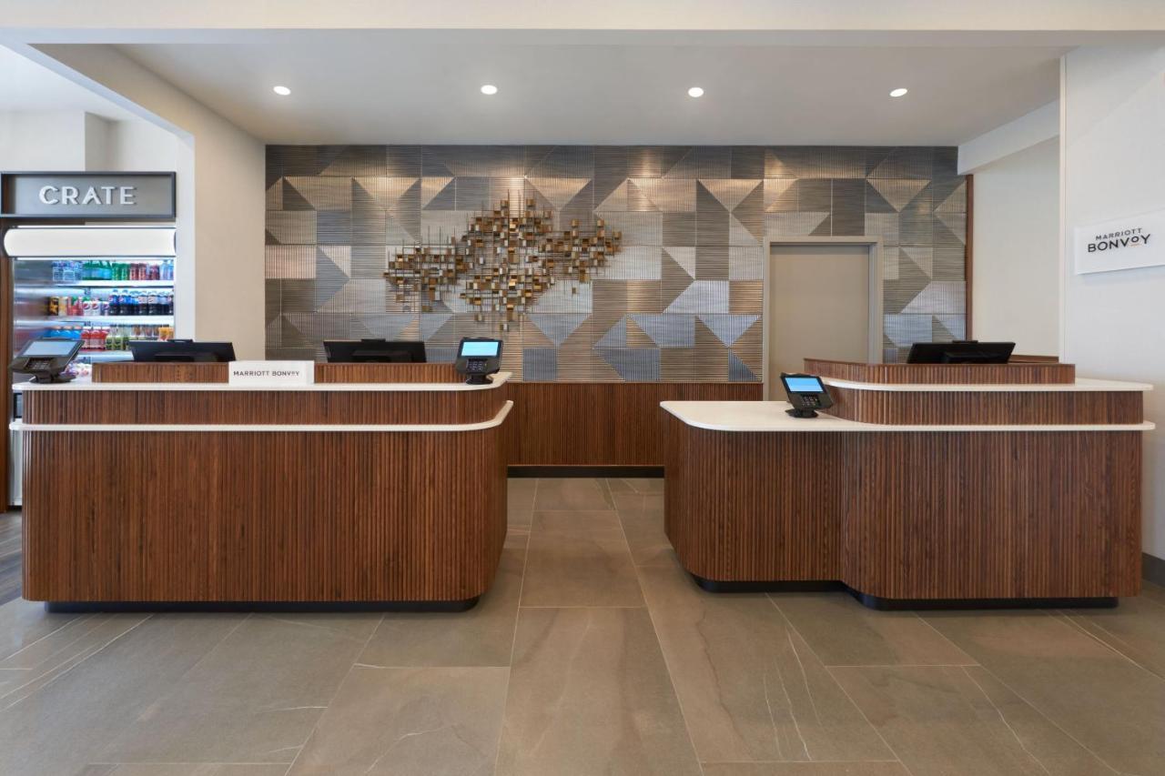 Courtyard By Marriott Kitchener Hotel Kültér fotó