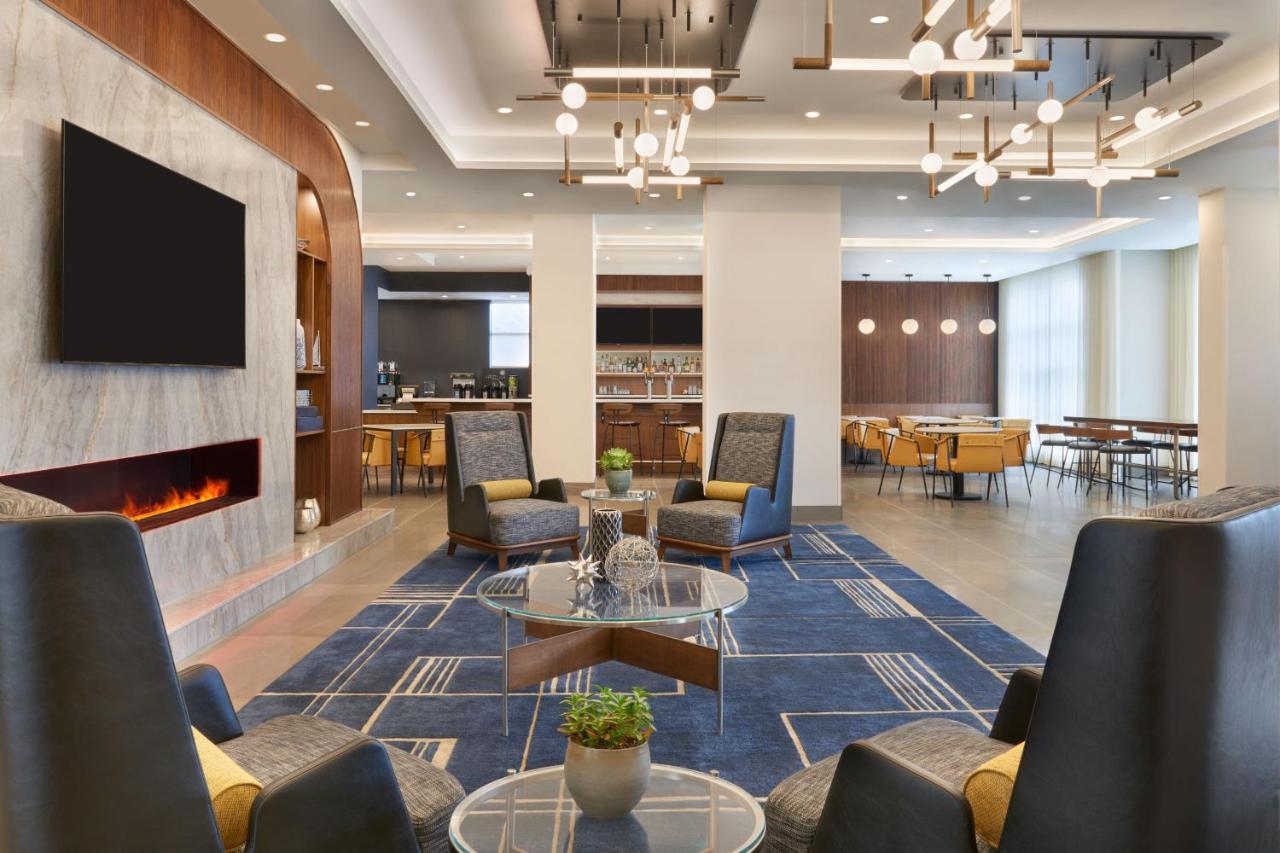 Courtyard By Marriott Kitchener Hotel Kültér fotó