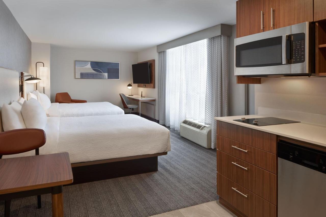 Courtyard By Marriott Kitchener Hotel Kültér fotó
