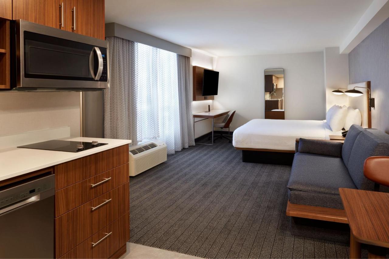 Courtyard By Marriott Kitchener Hotel Kültér fotó