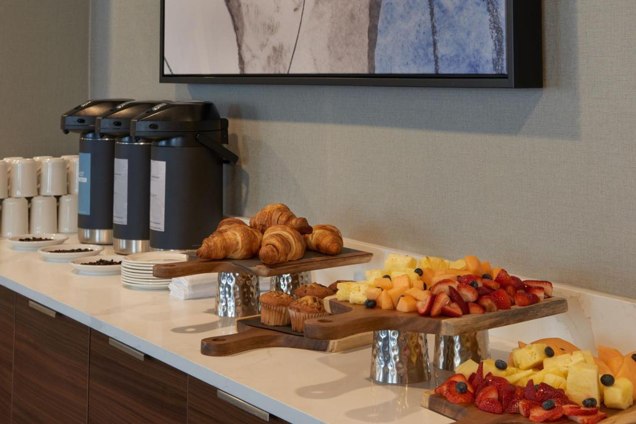 Courtyard By Marriott Kitchener Hotel Kültér fotó