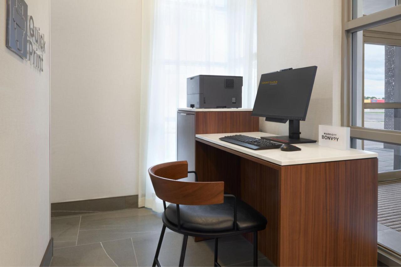 Courtyard By Marriott Kitchener Hotel Kültér fotó