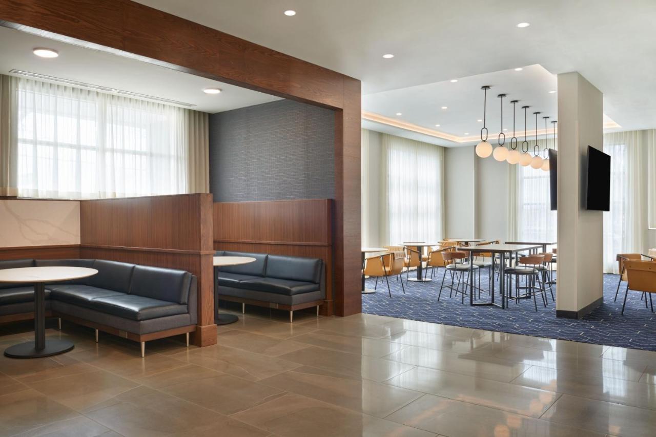 Courtyard By Marriott Kitchener Hotel Kültér fotó