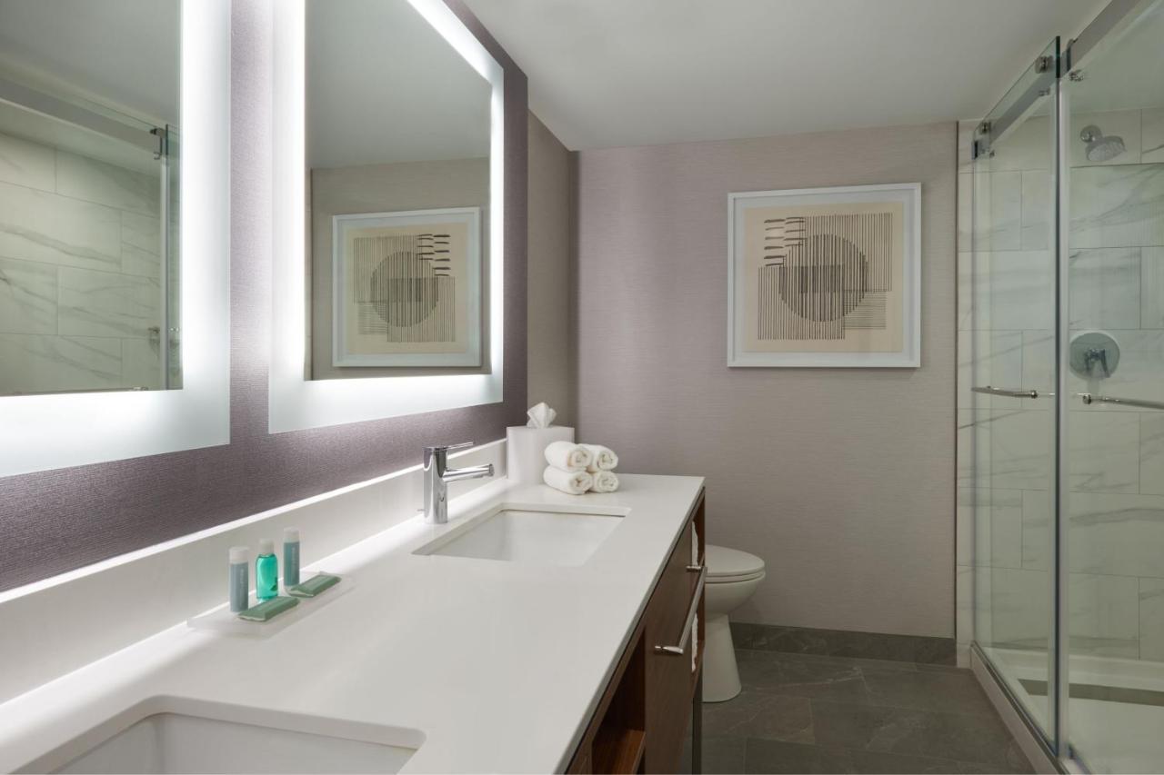 Courtyard By Marriott Kitchener Hotel Kültér fotó