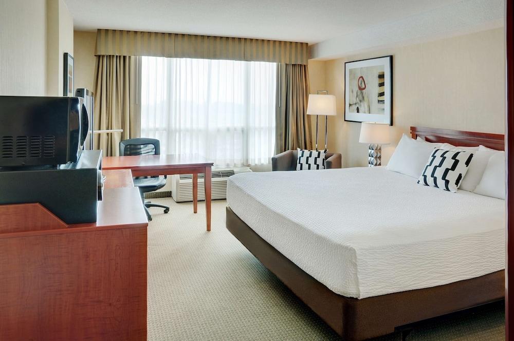 Courtyard By Marriott Kitchener Hotel Kültér fotó